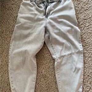 Zara Women's Boyfriend Jeans in Light Gray Wash